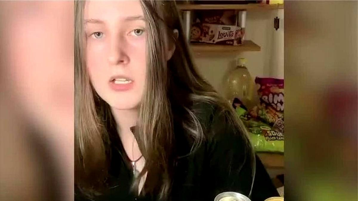 乌克兰女人拿土地当嫁妆？哈！说得轻巧，跟菜市场挑白菜似的。

可你细想男人打光了