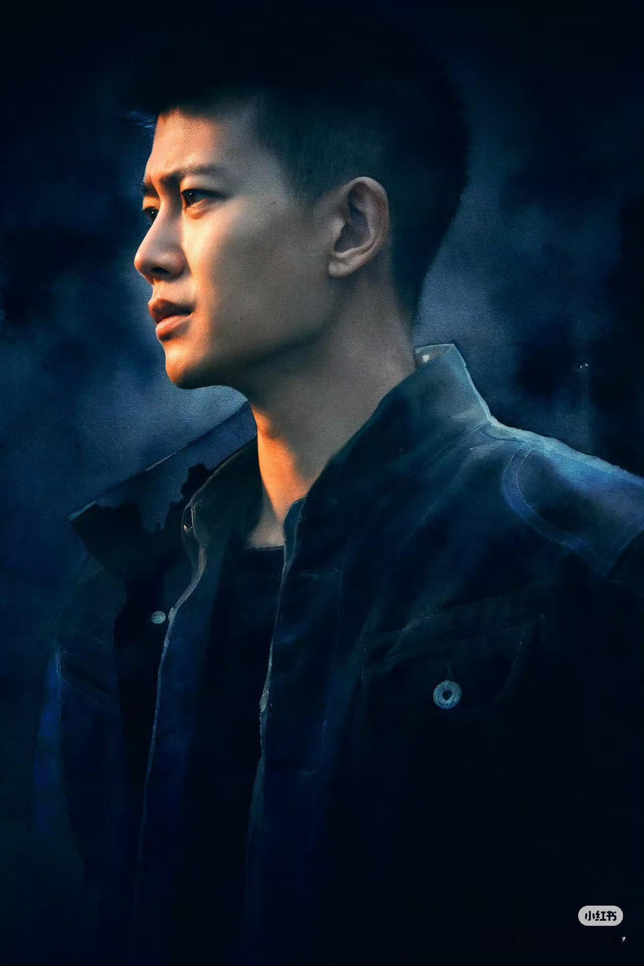 任嘉伦锦衣搜金录组讯静候佳音哈，不妨先期待一下任嘉伦九月待播剧《深渊无间》，李成