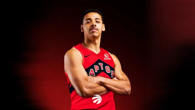 猛龙队已裁掉后卫泰瑞克·基。基于4月6日刚与球队签约。
本赛季在发展联盟猛龙90