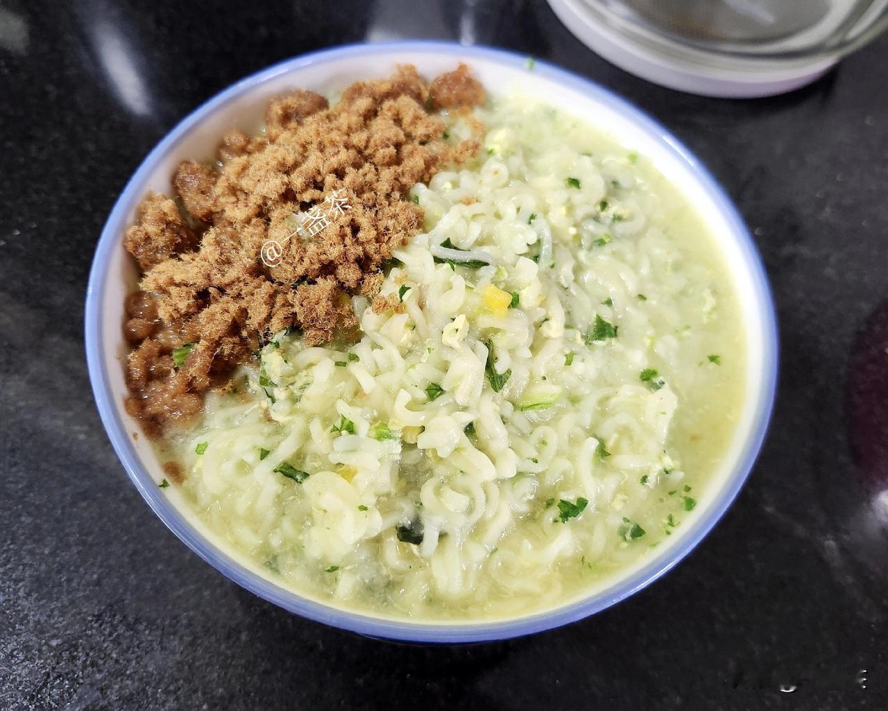 老头一出院我的时间又没了，一会干这个，一会儿干那个，没一件是火烧眉毛的急事，却要