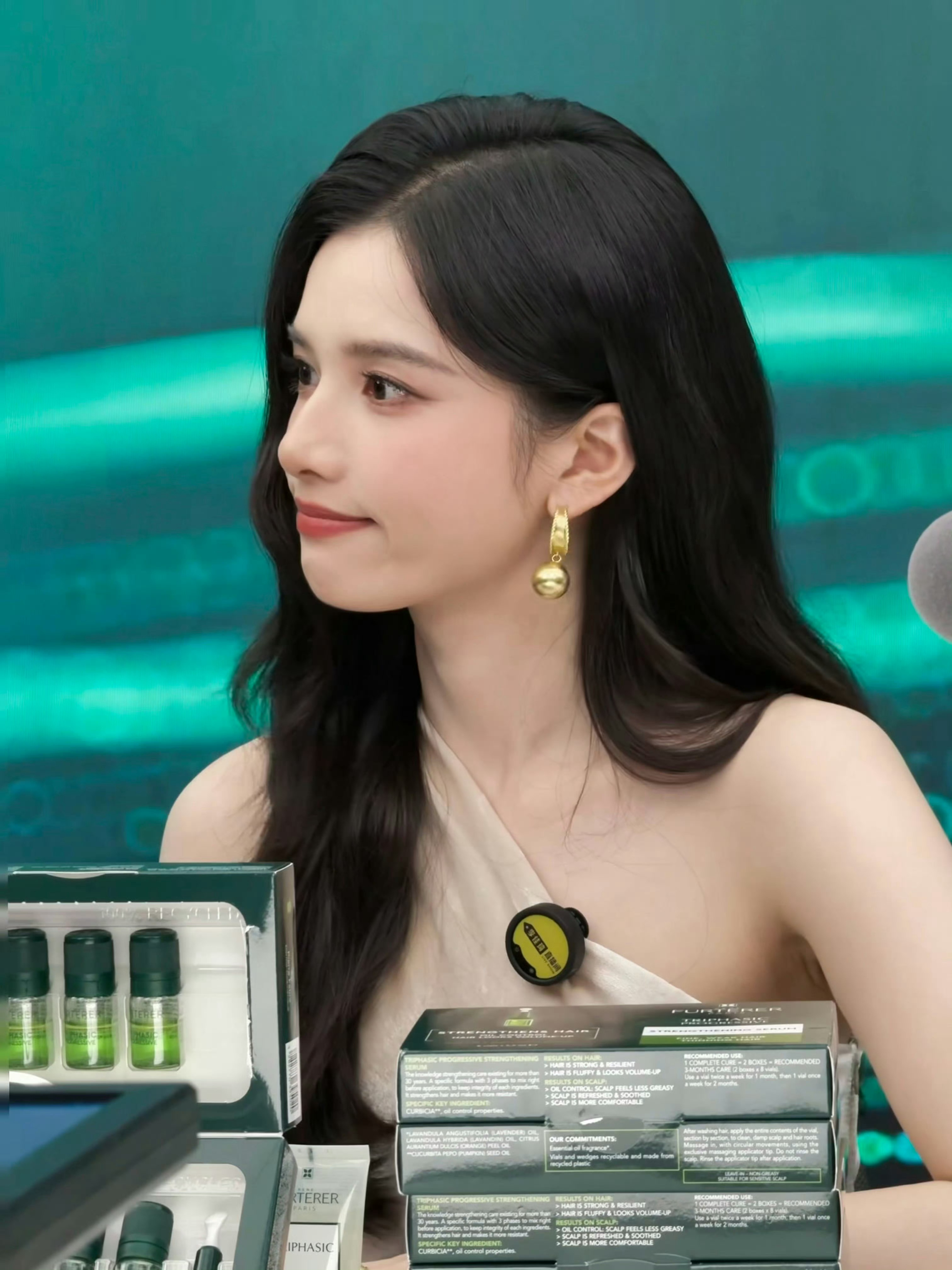 张婧仪幕后live张婧仪幕后碎片live幕后碎片live上新，张婧仪眉眼自带氛围