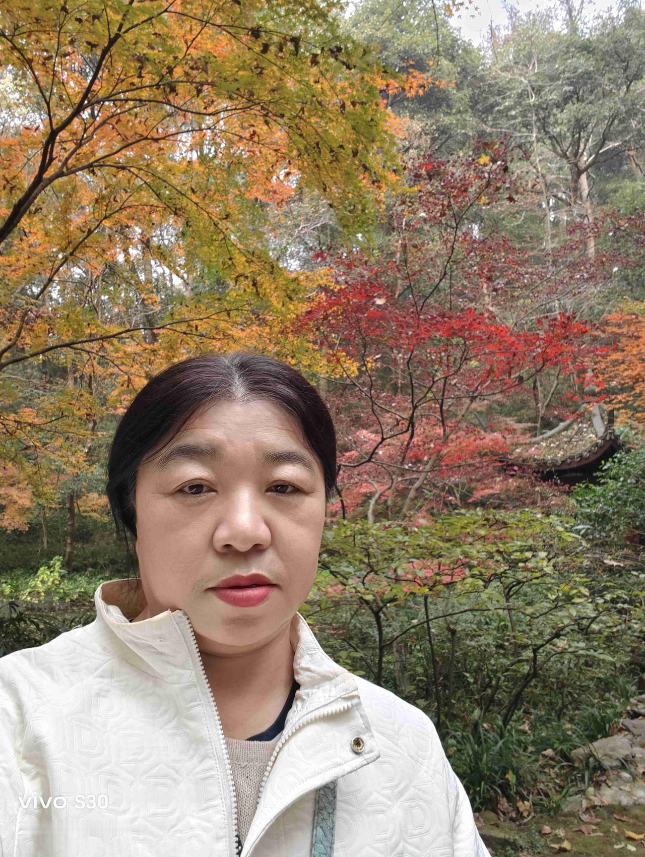 我的今日状态：😁轻松愉快
我这里的天气：☀️晴天今天也很幸福的