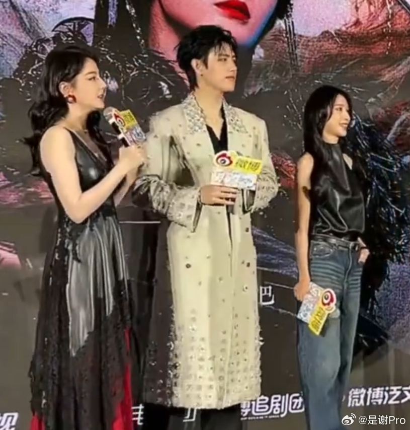 迪丽热巴问白日提灯固屏去哪了本来就没有固屏 大胆问出来怎么了 ，主演本人都看不下