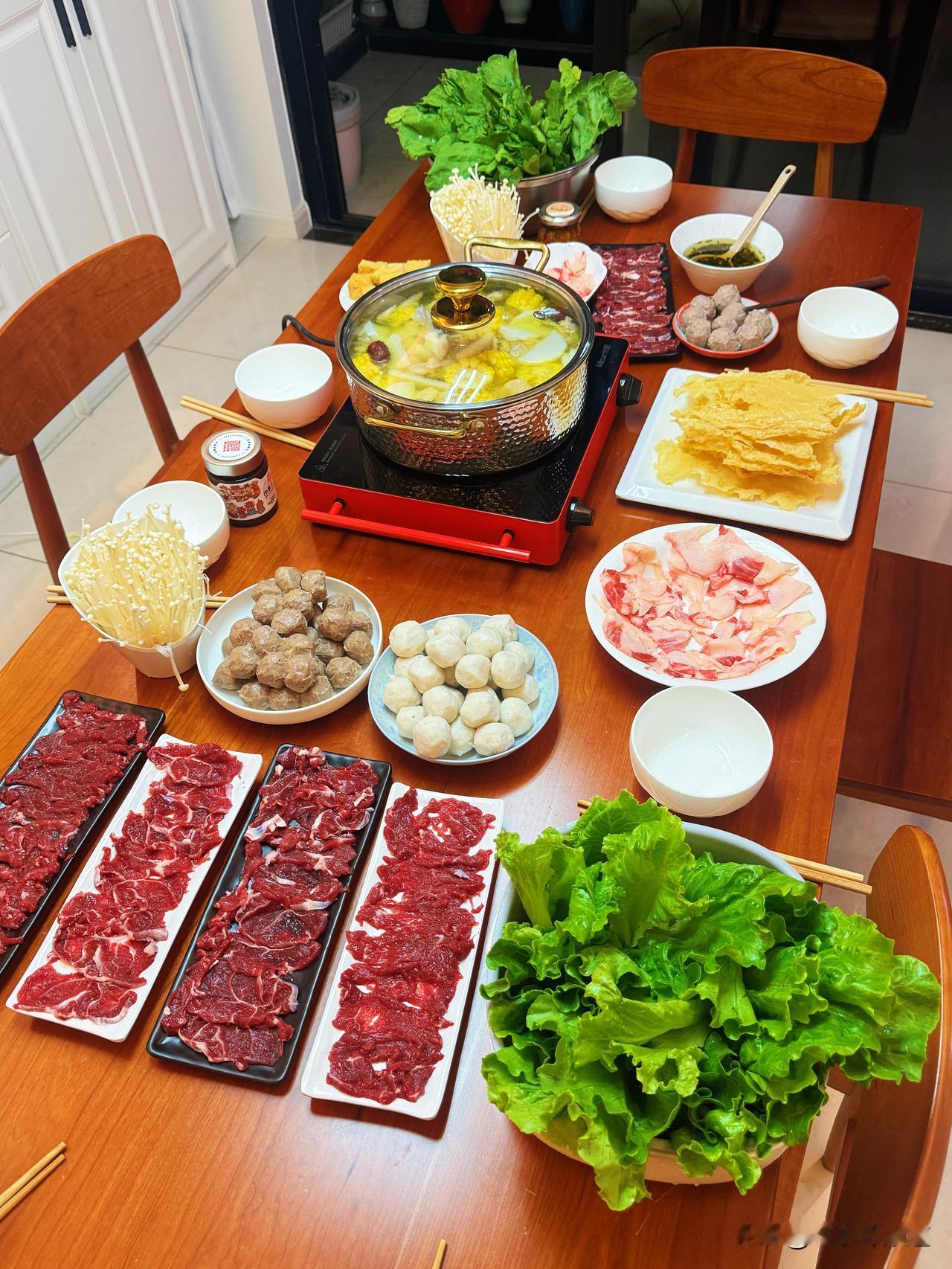 喜欢牛肉火锅吗？潮汕火锅搞起[灵光一闪]