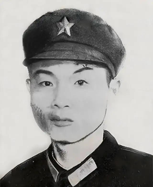 1979年，我军战士何源海在对越反击战中，中弹牺牲被追为一等功臣。哪料，2年后，