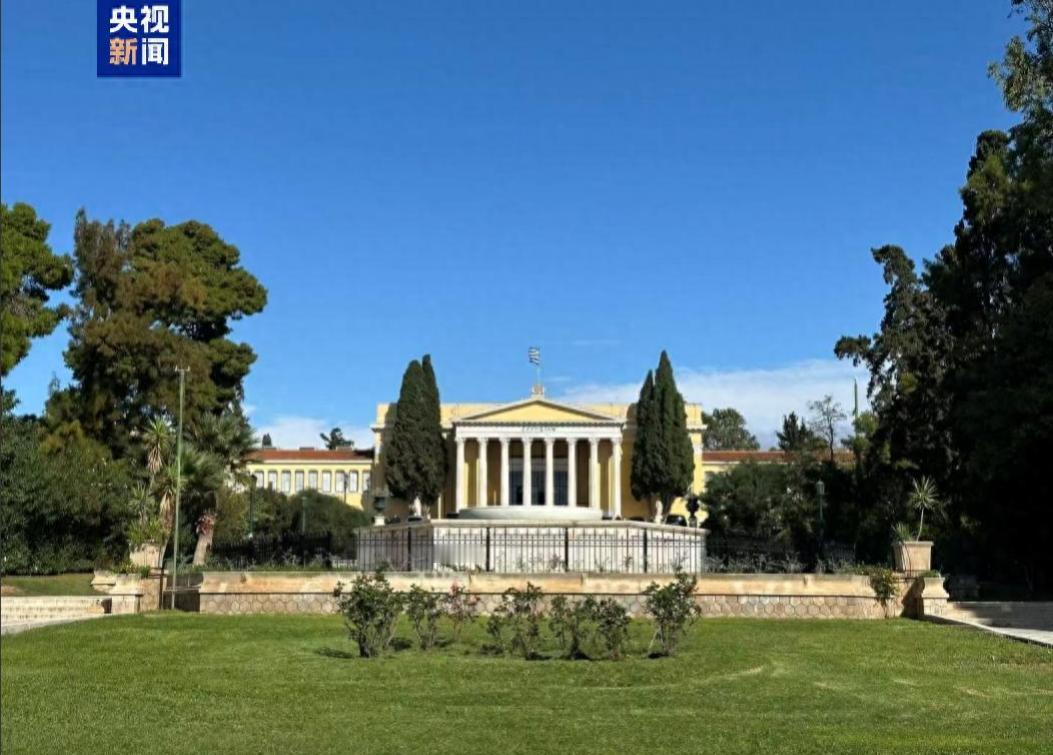 欧洲搬起的石头终于砸中自己的脚，现在，欧洲将不得不面对来自美国的天然气威胁。用《