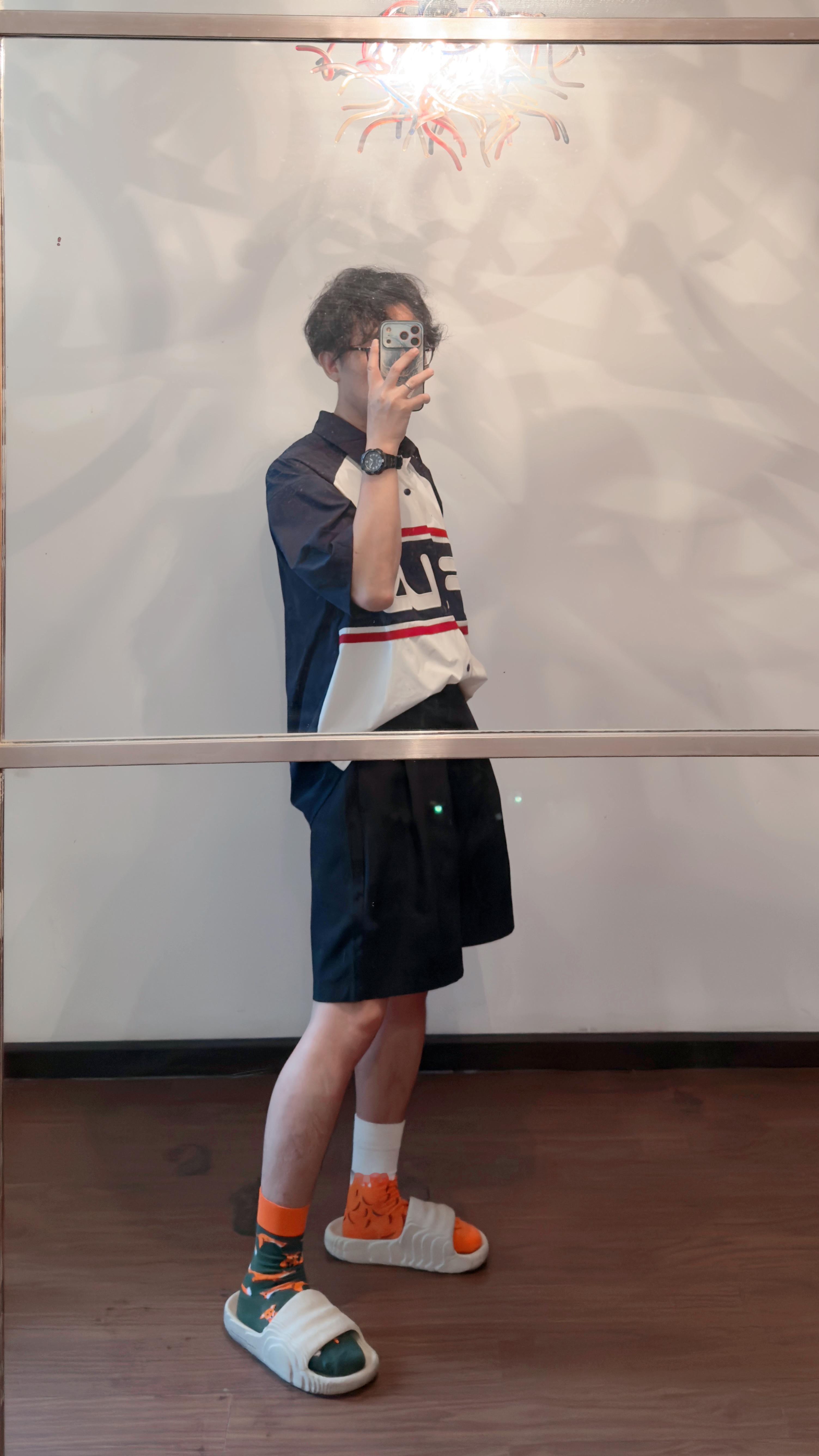 嘿…奇了怪了，这腿咋越来越细，这以后还咋踢球啊 成都