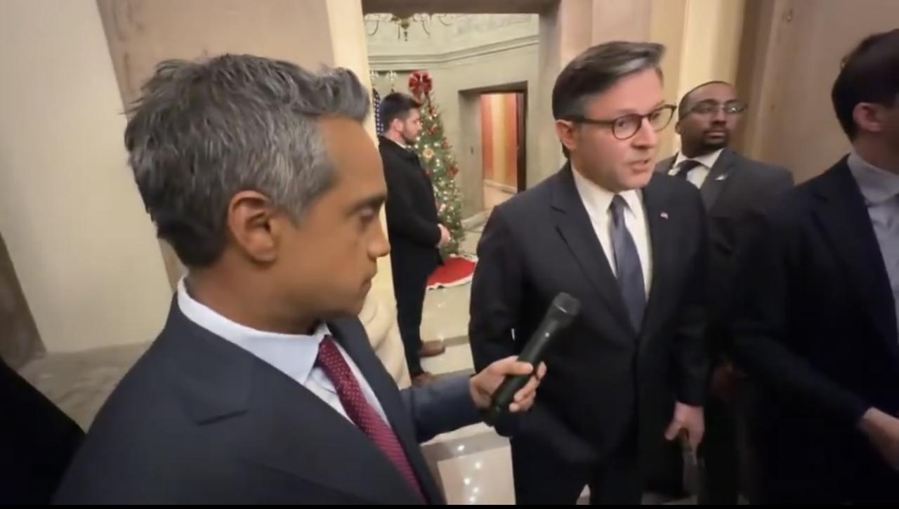 美国众议长迈克·约翰逊就大导演罗伯·雷纳的去世表示：“这再次提醒我们，我们社会中