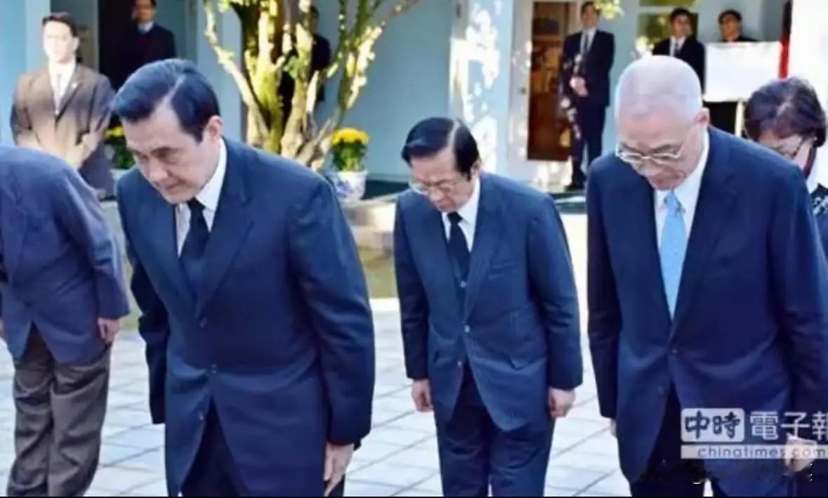 马英九是阻碍两岸统一的最大障碍，他的破坏性甚至超过了陈水扁，只是马是暗的，陈是明