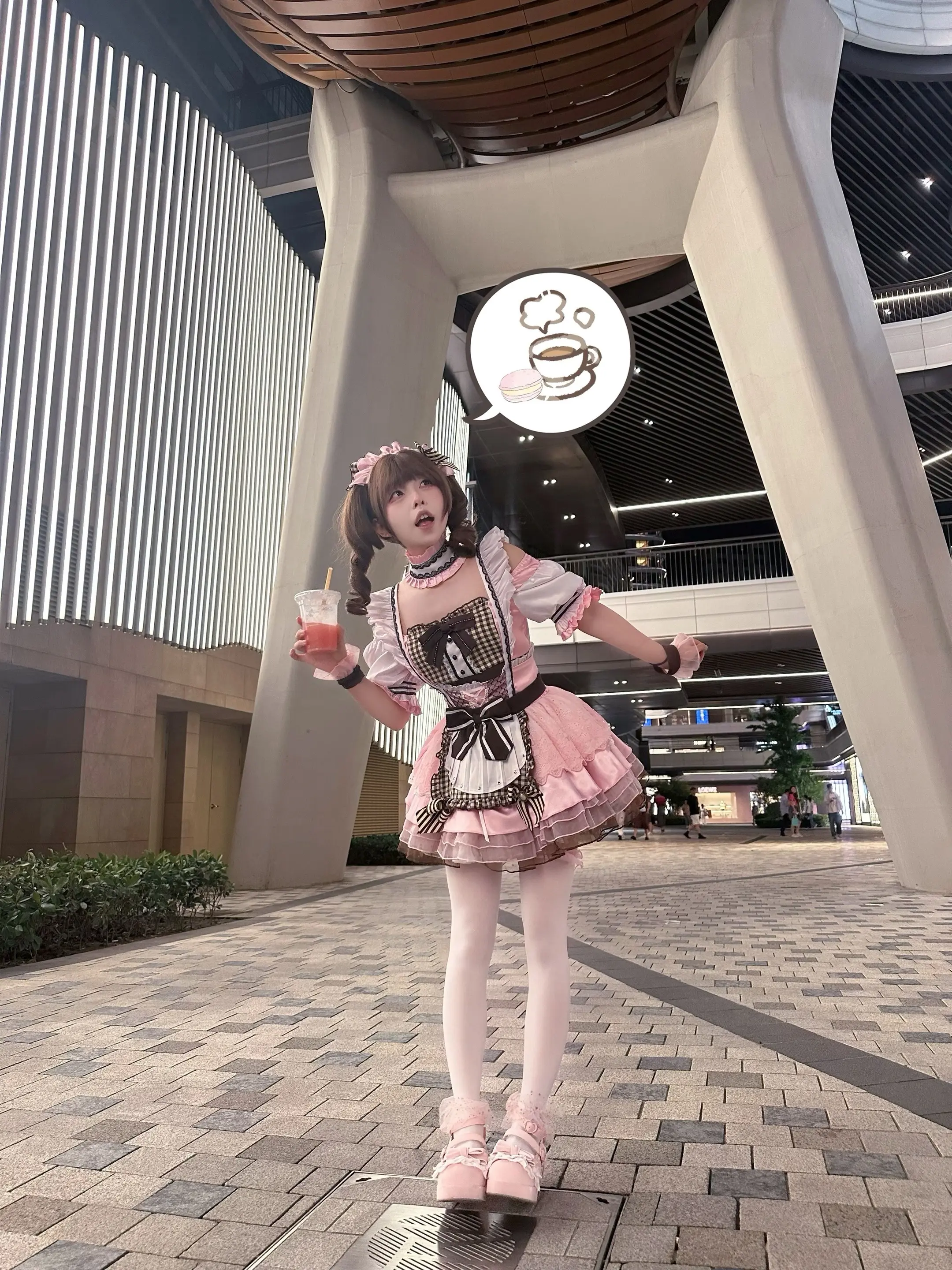 今年的目标是在上海赚够一个亿现在完成一半。在上海