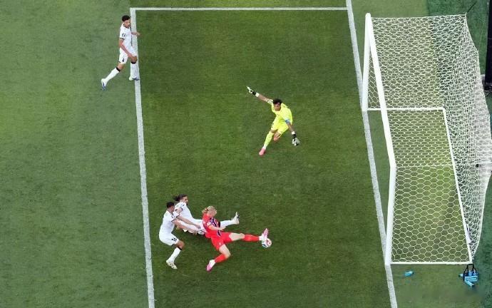 【世界杯6大巨星6种进球套路】梅西C罗跑动数据均下降