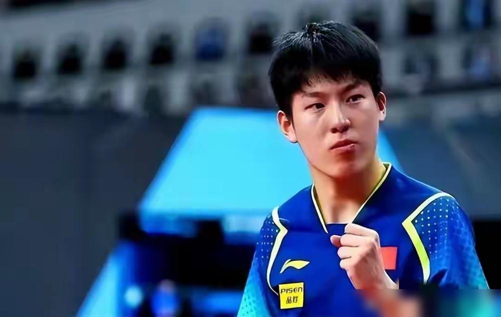 疯了！国乒19岁小将把日本世界冠军打懵了，后三局只让他拿了12分！
开局温瑞博