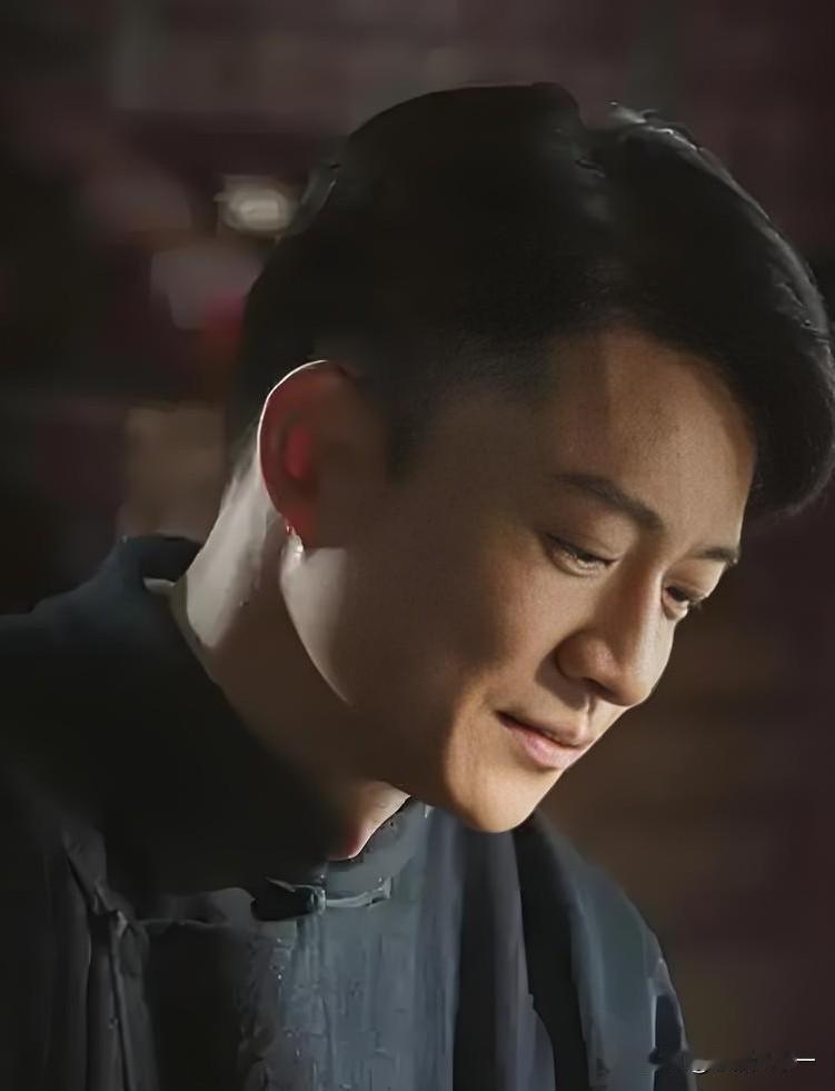 《灼灼韶华》看到现在我不得不承认，

其中最正常的也就唐曾饰演的陈大顺了，

明