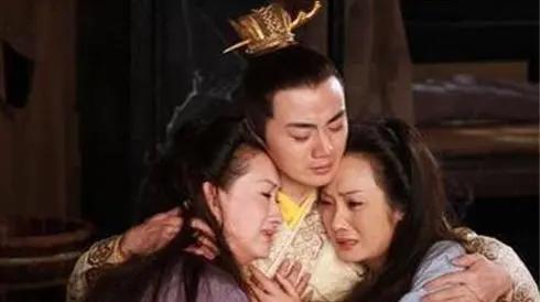 唐朝，太子李弘闲来无事居然走到了掖庭，无意间看到被幽禁的两个姐姐，都三十多岁了,