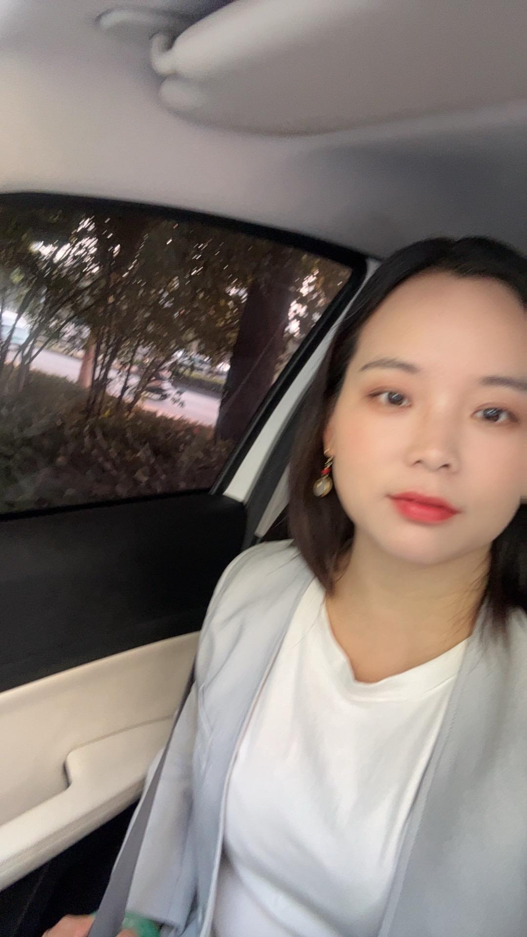 刘总刘总，凡事往前冲！
青姐青姐，出门就能发！
出发！
