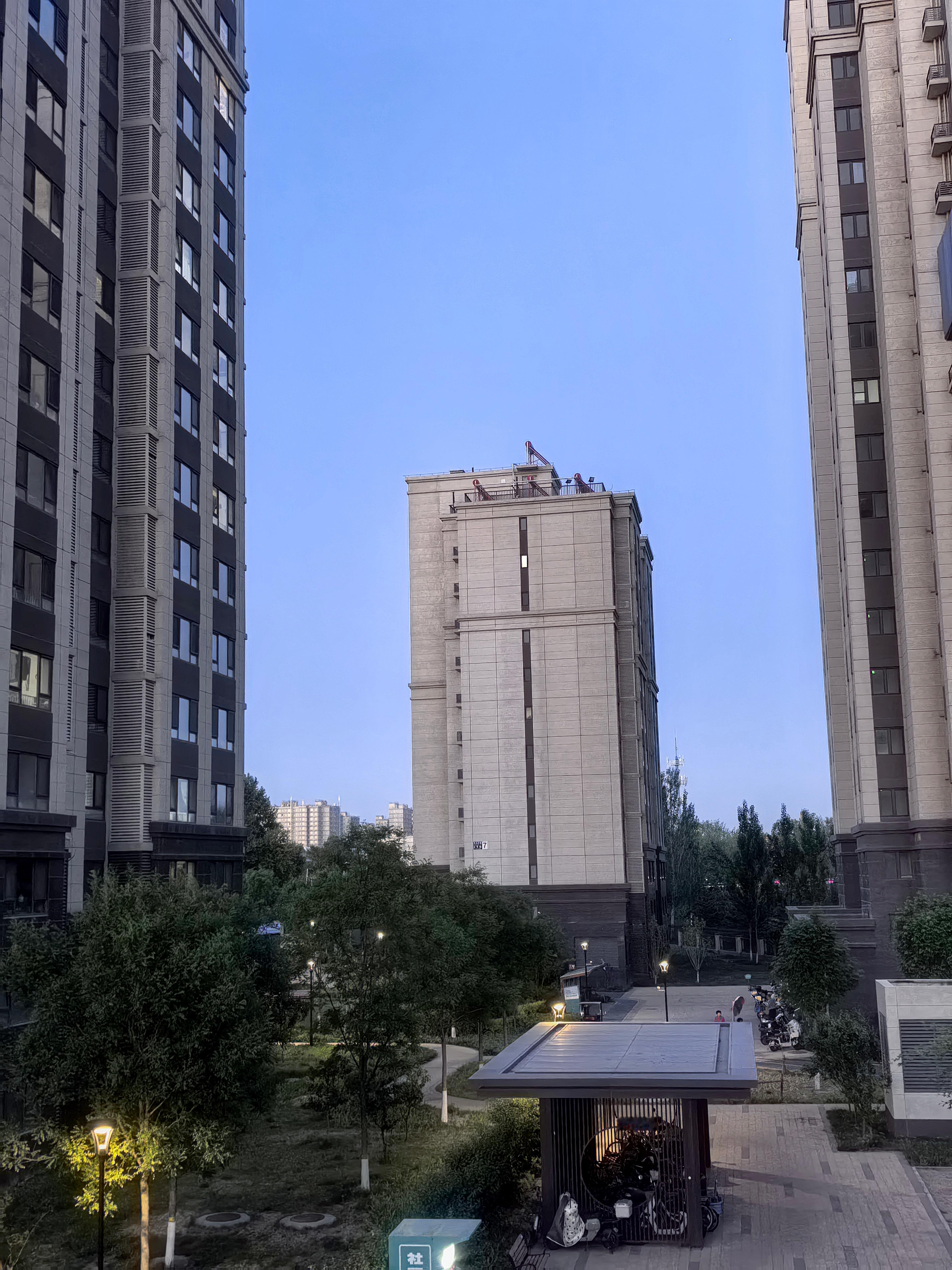 日常 一回娘家就不想走，从白天待到晚上，再待会儿的吧！ 