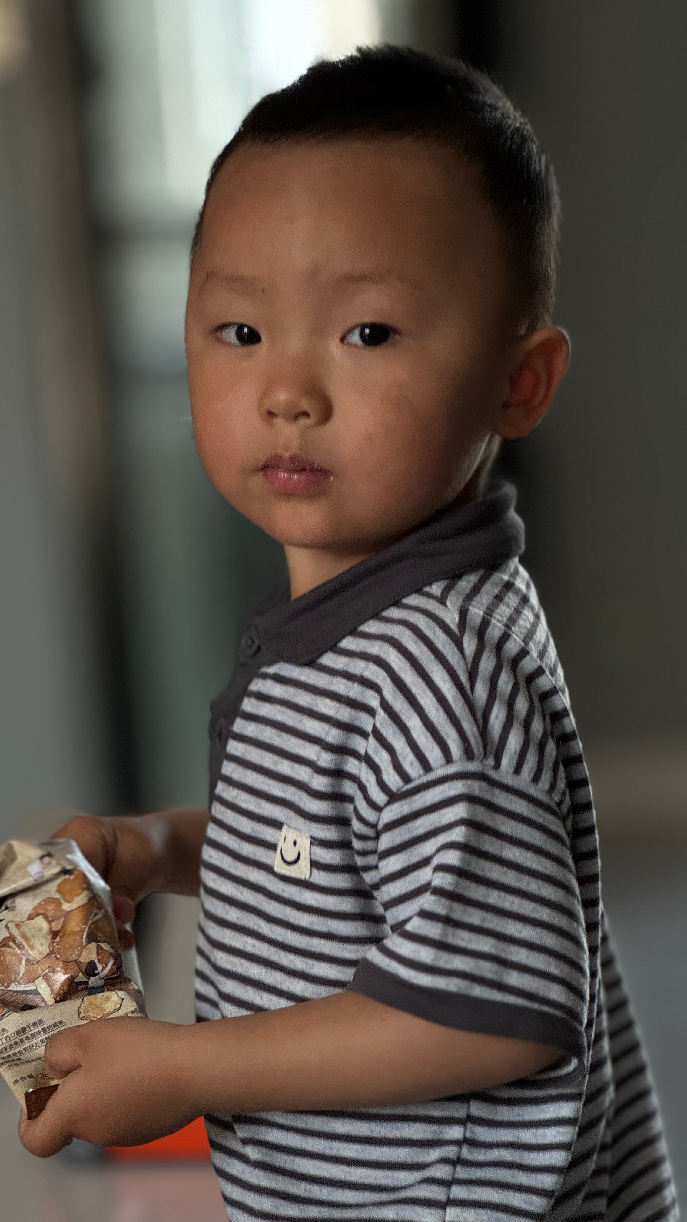 突然被这段话深深点醒了！一辈子很短，不知不觉丢了童年，无声无息没了青年，莫名其妙