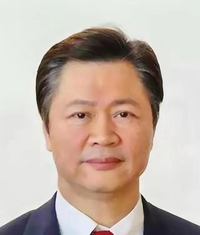 台湾名嘴赖岳谦曾说：美国到现在为止，唯一尊重的，尊敬的，佩服的国家，只有一国，那