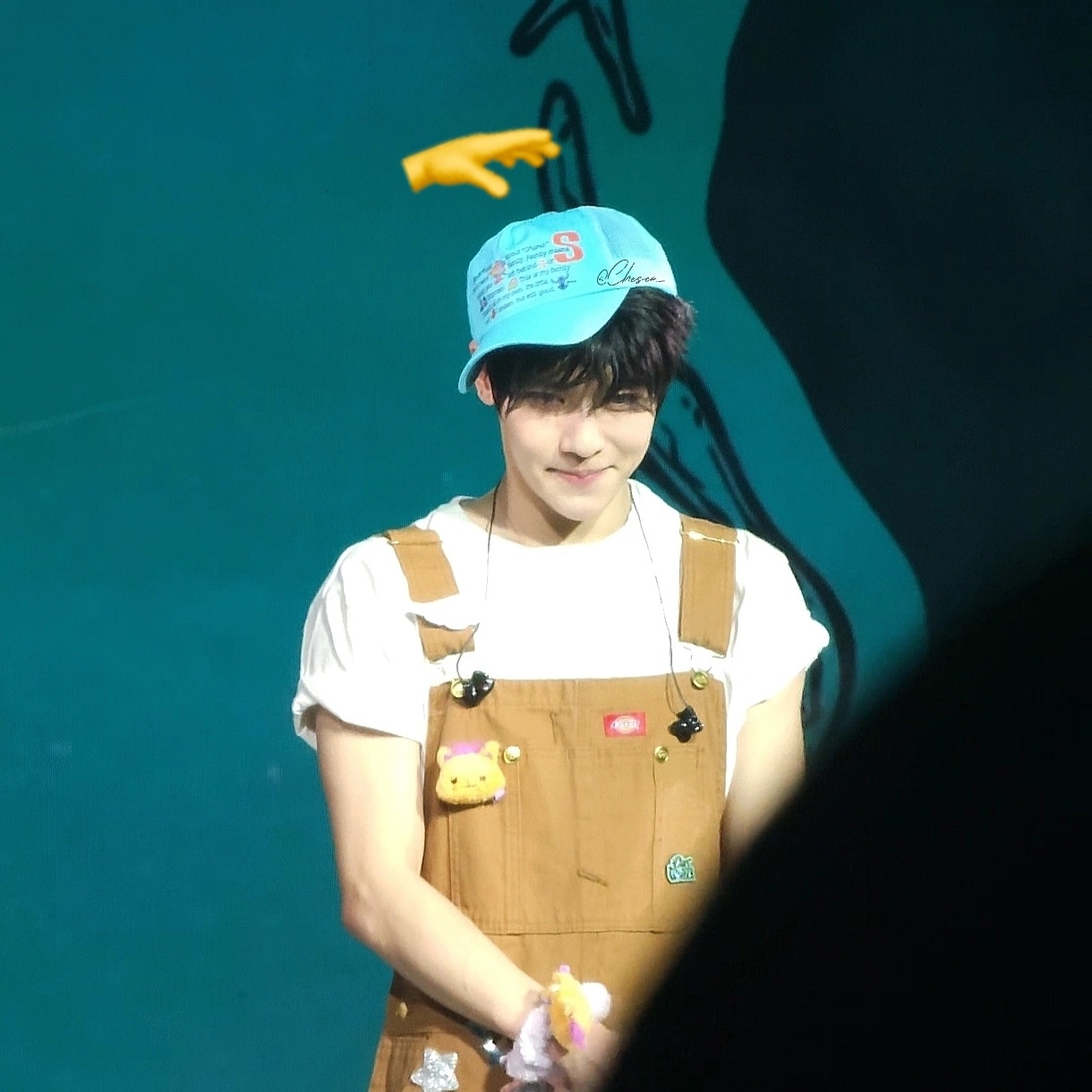 吴是温 0125 香港🇭🇰摸摸小温头 万事不用愁🐰🫳🫳 