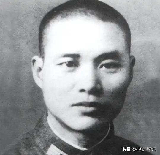1958年，沈醉去天安门参加阅兵仪式，看见毛主席身边站着的女人，吓得他当场差点魂