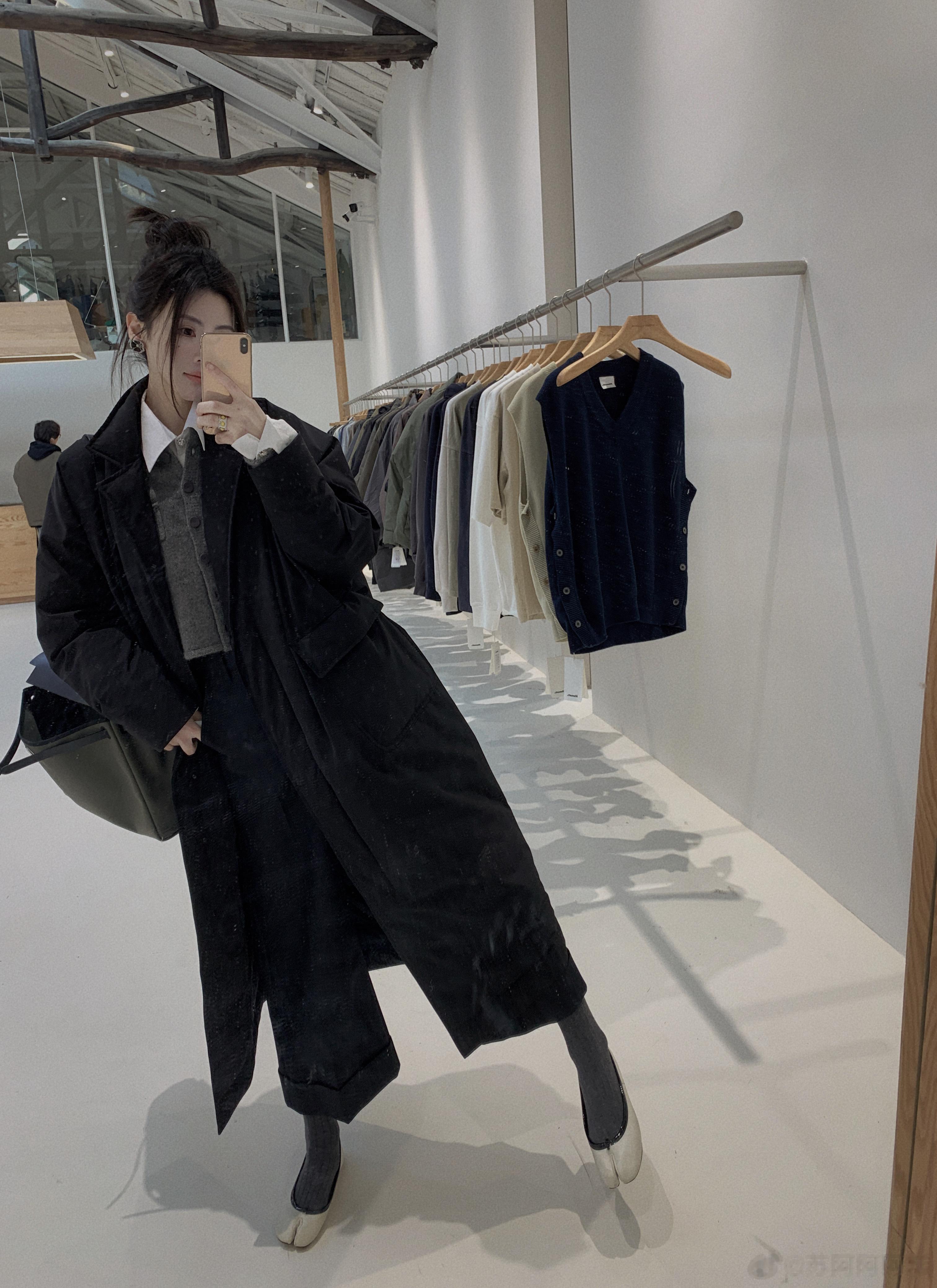 时髦廓形大衣鹅绒服 小众但是我喜欢两色哦！🖤评论区送一件嘻嘻 再次推荐这条我的