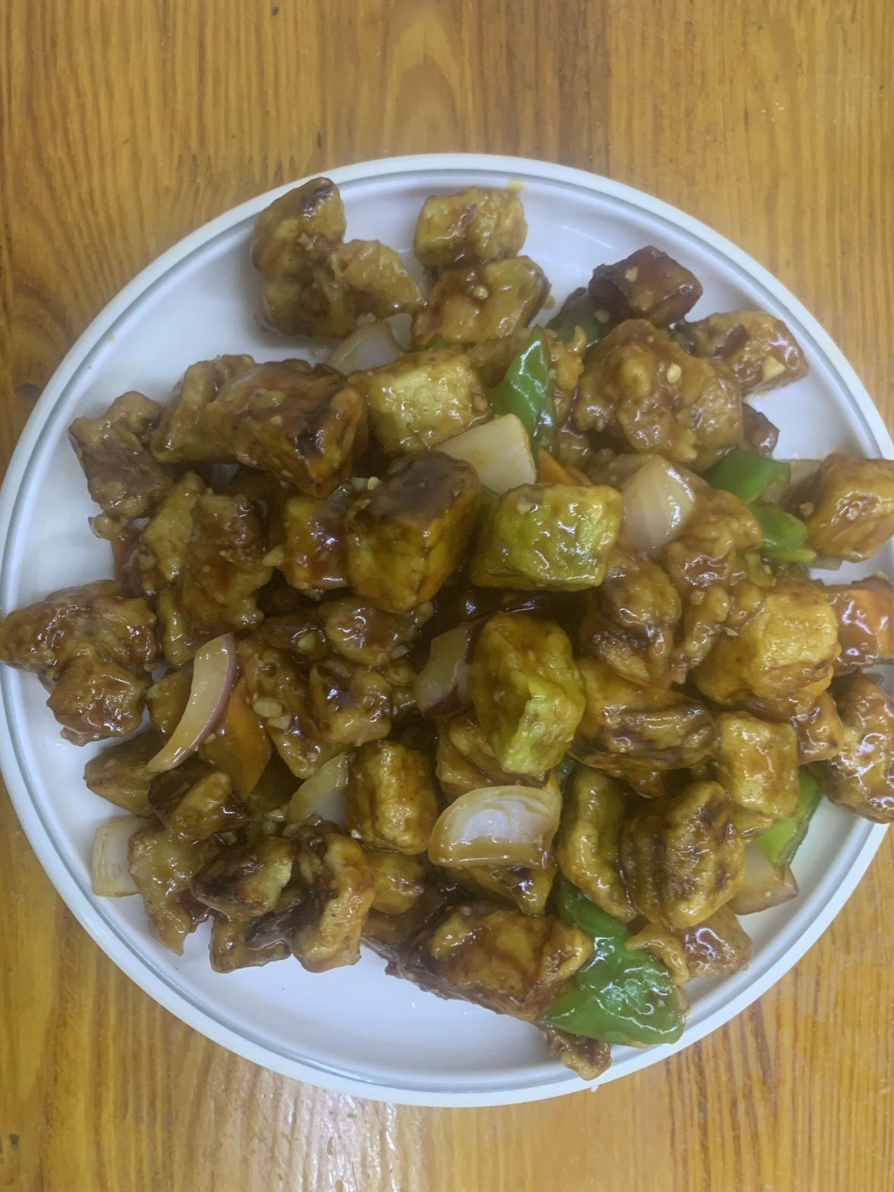 14年前，我去青岛，想吃鲜鱼，一条鱼185，我又去天津，想吃狗不理包子，4个包子
