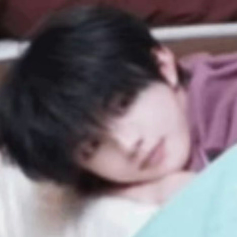 【10193】妈妈说和小狗头对头睡觉可以做美梦 