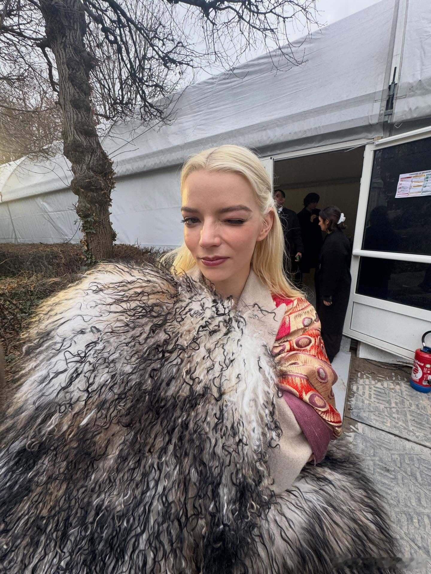 margaret qualley安雅·泰勒-乔伊 昨日，玛格丽特·库里（Marg