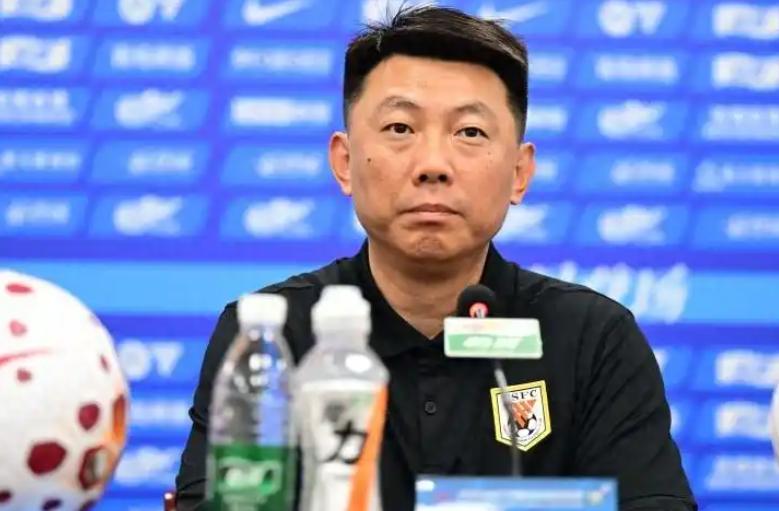 唐田一句话，给足了武汉三镇体面。
“在我的心里，三镇不是普通的中超球队。”
明天