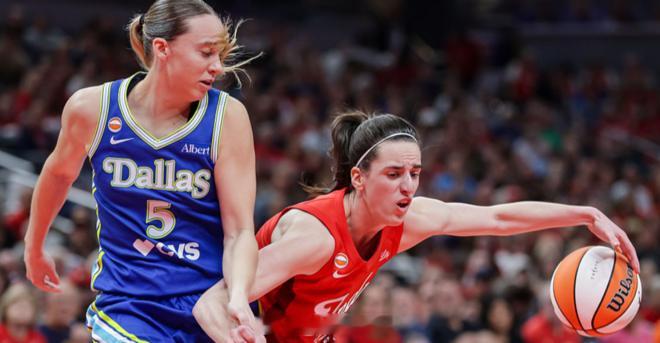 WNBA常规赛，达拉斯飞翼87-98客场不敌印第安纳狂热。飞翼方面，布克斯得到2