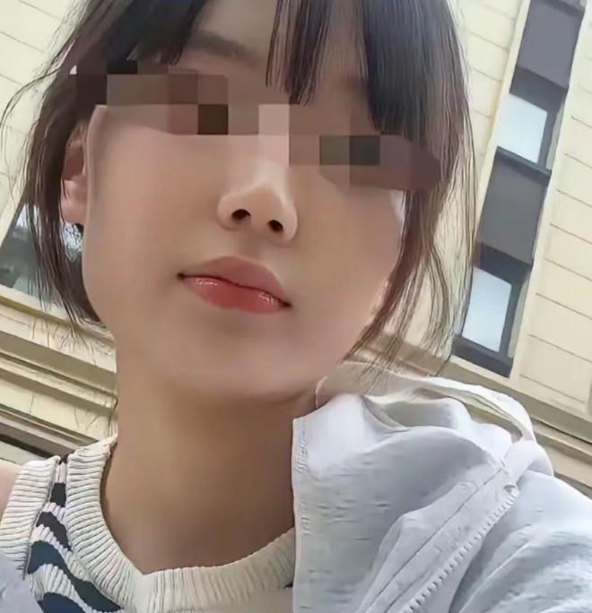 “郑州这姑娘真让人服气！”她一个月4200多的工资，吃饭点拼好饭，买衣服从来没超