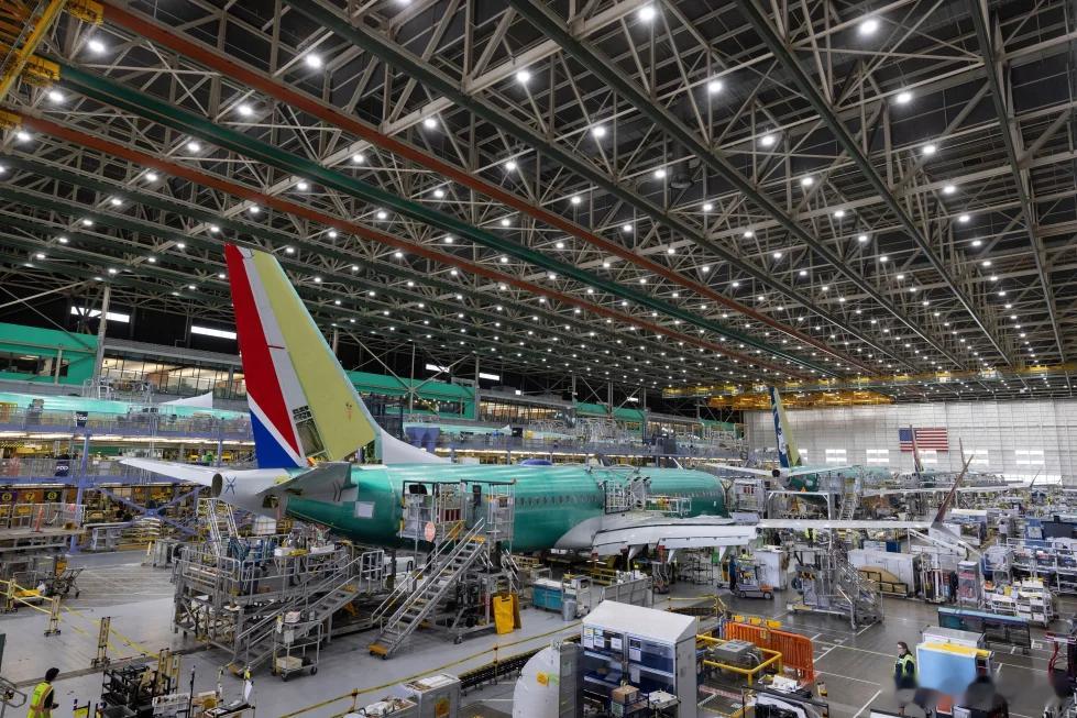 【美国联邦航空管理局表示，波音公司可以恢复对其飞机进行适航性自我认证】[？！]（