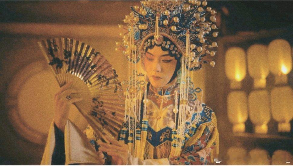 第六章《宅》“哎哎，你们听说了吗？前两天那头的东村全村人都死喽，一个活口都没留，