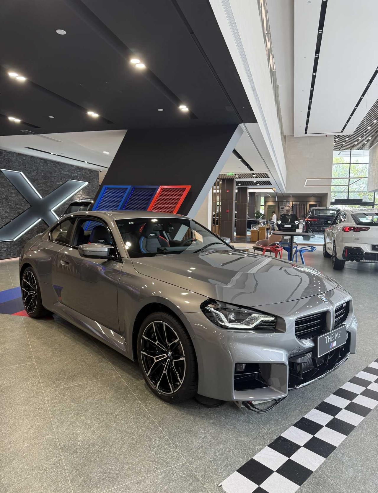 这台 M2 卖你多少你会开回家？
宝马 性能车 爱上一辆车的瞬间 Mpower