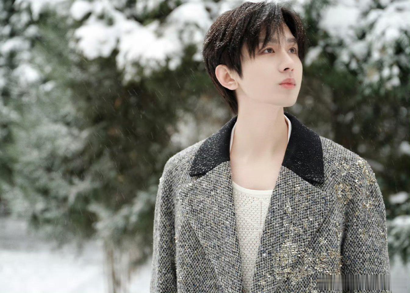 成毅赴山海cy成毅萧秋水李沉舟肖明明遇见你，是所有故事的开始。 喜欢你，是我做过