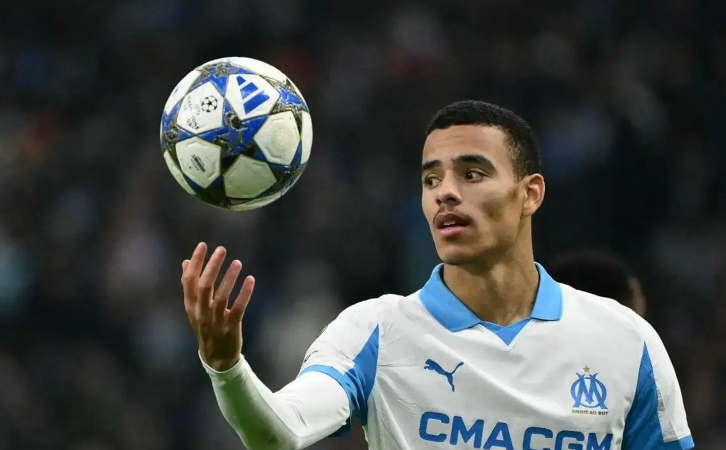 格林伍德正在领跑法甲射手榜，但是他在国家队遇到麻烦——图赫尔不要他，他也没参加牙