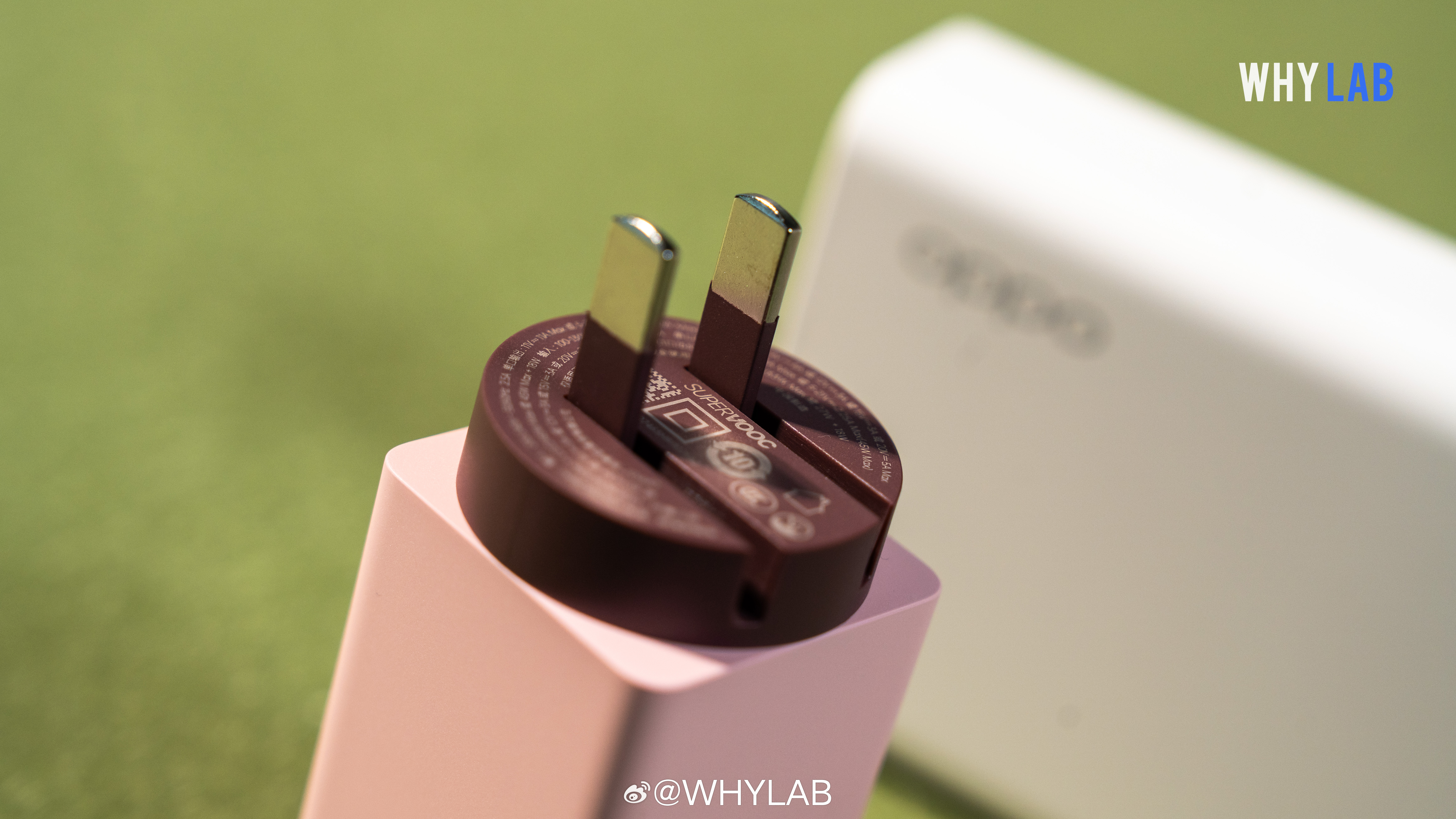WHYLAB图赏OPPO 新出的这一套充电配件体验真不错，120W 超能舱移动电