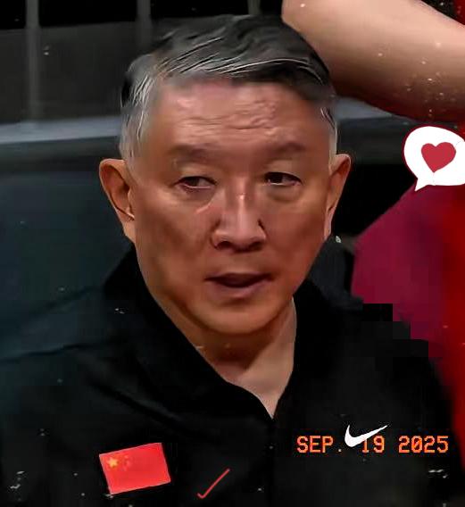 这下出名了，不仅篮球圈，大家都看到了。
​万万没有想到，赢了俱乐部球队却藏不住问