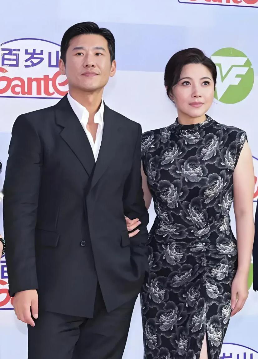 终于看到我喜欢的这一对演技派同框了，真难得！左边的这位是星二代里最有演技最成功的