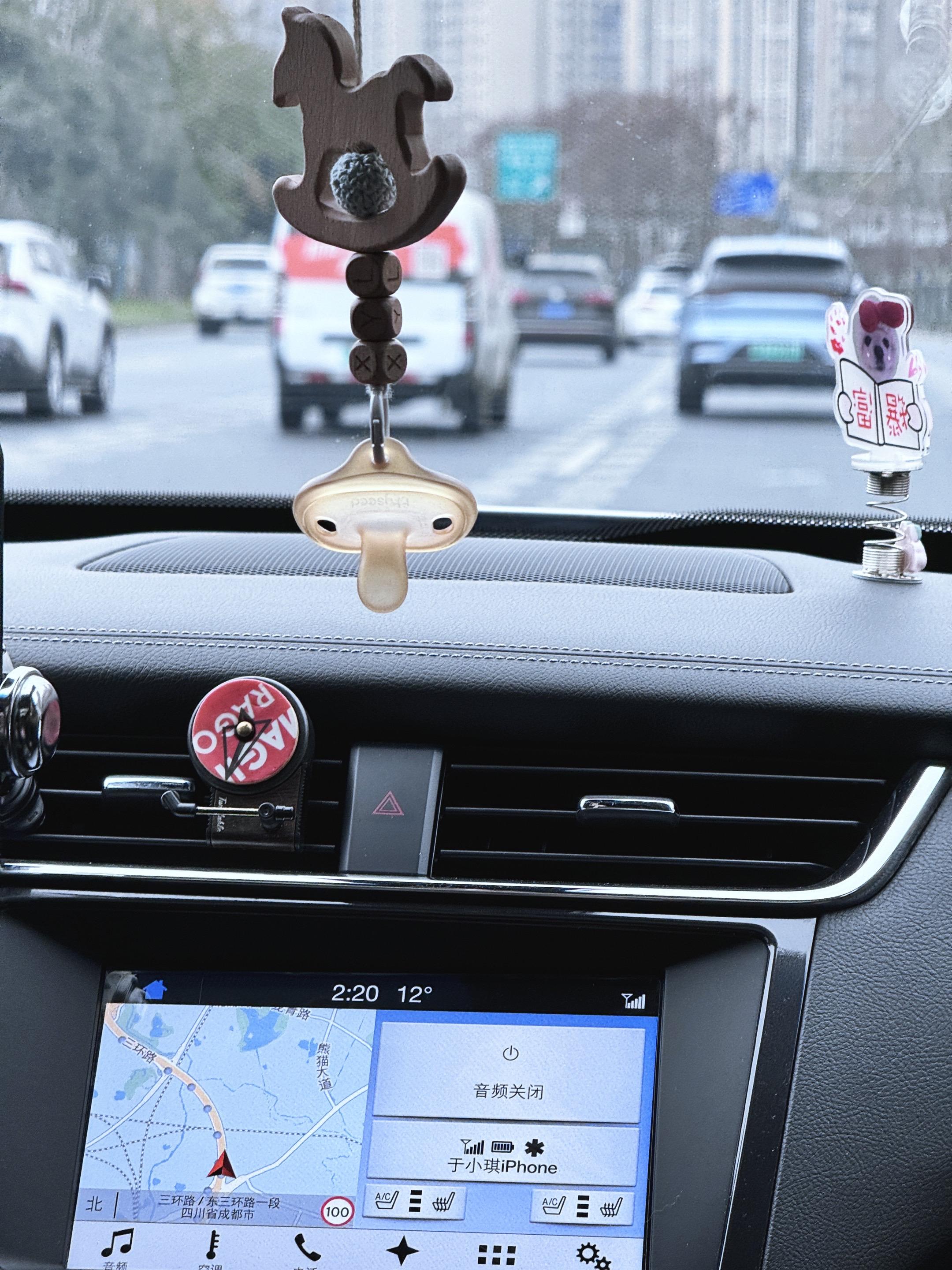 宝宝的第一个奶嘴