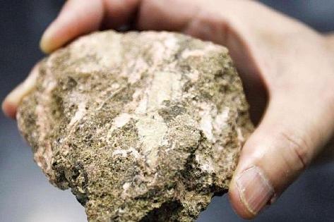 一季度芯片出口额暴涨72.6%，全网庆功，却少有人追问一个扎心细节：出口数量仅增