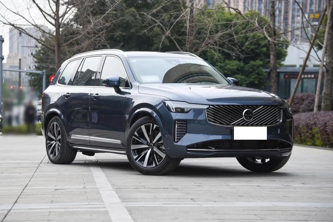 AI大模型上车，安全再升级，沃尔沃全新XC90有多香？
 
在豪华SUV市场竞争