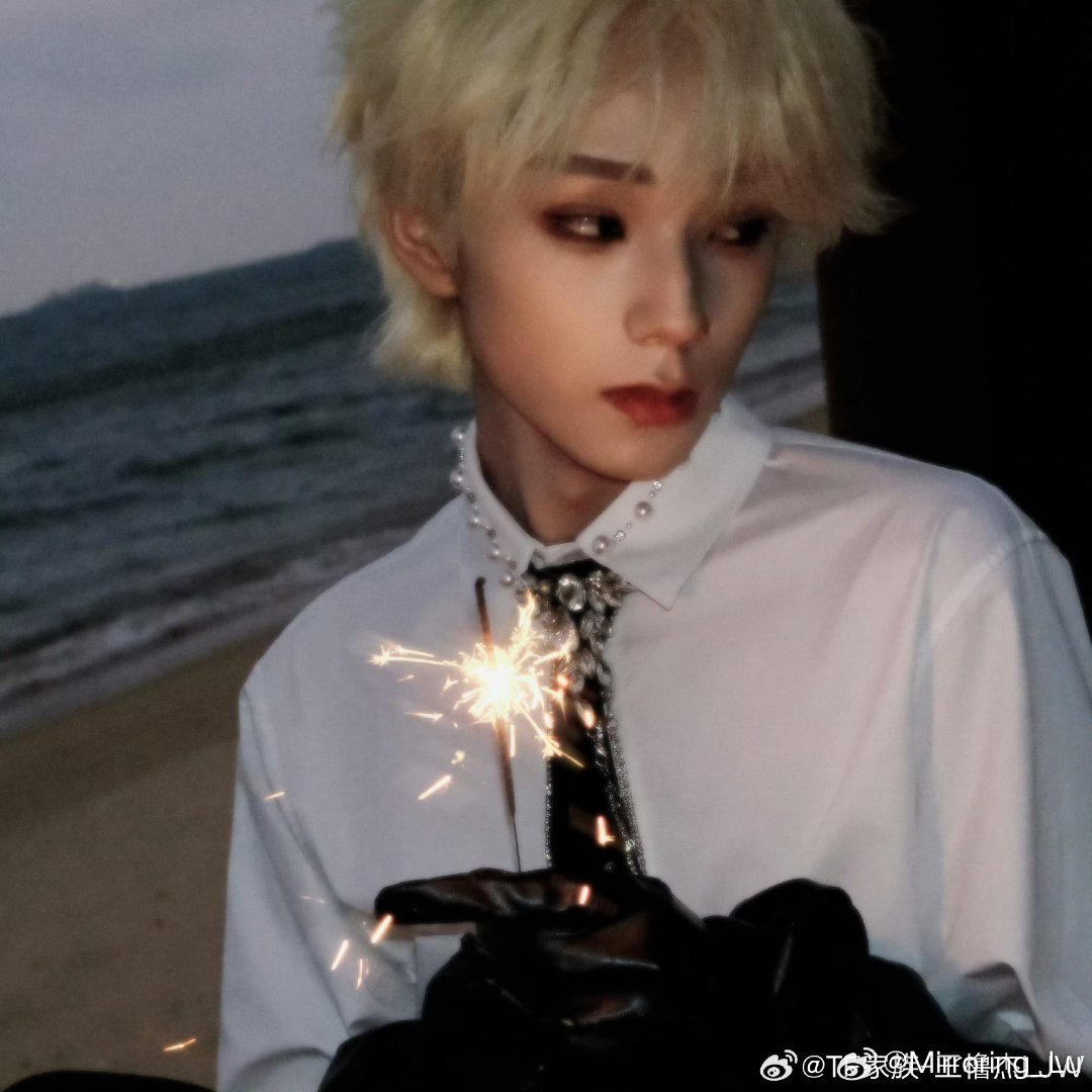 王橹杰王橹杰💎在你迷茫彷徨时请记得还有你自己给你力量🩵 