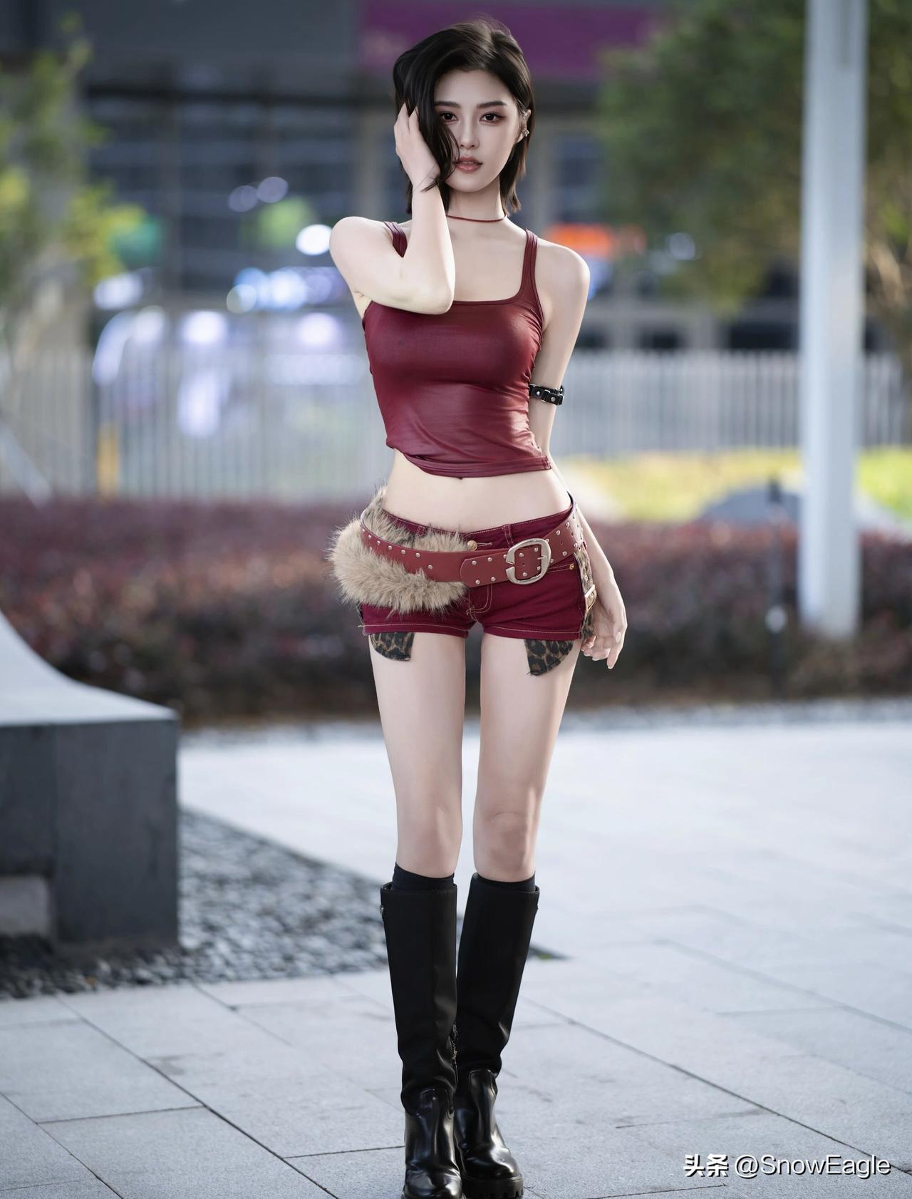 甜美少女心爆棚，红色连衣裙搭配毛绒玩具，元气满满！💖👗🧸