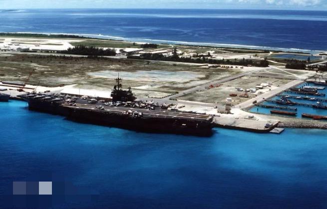 迭戈加西亚军事基地那可是相当重要！它位于印度洋中部，近似在印度洋的地理中心，虽地