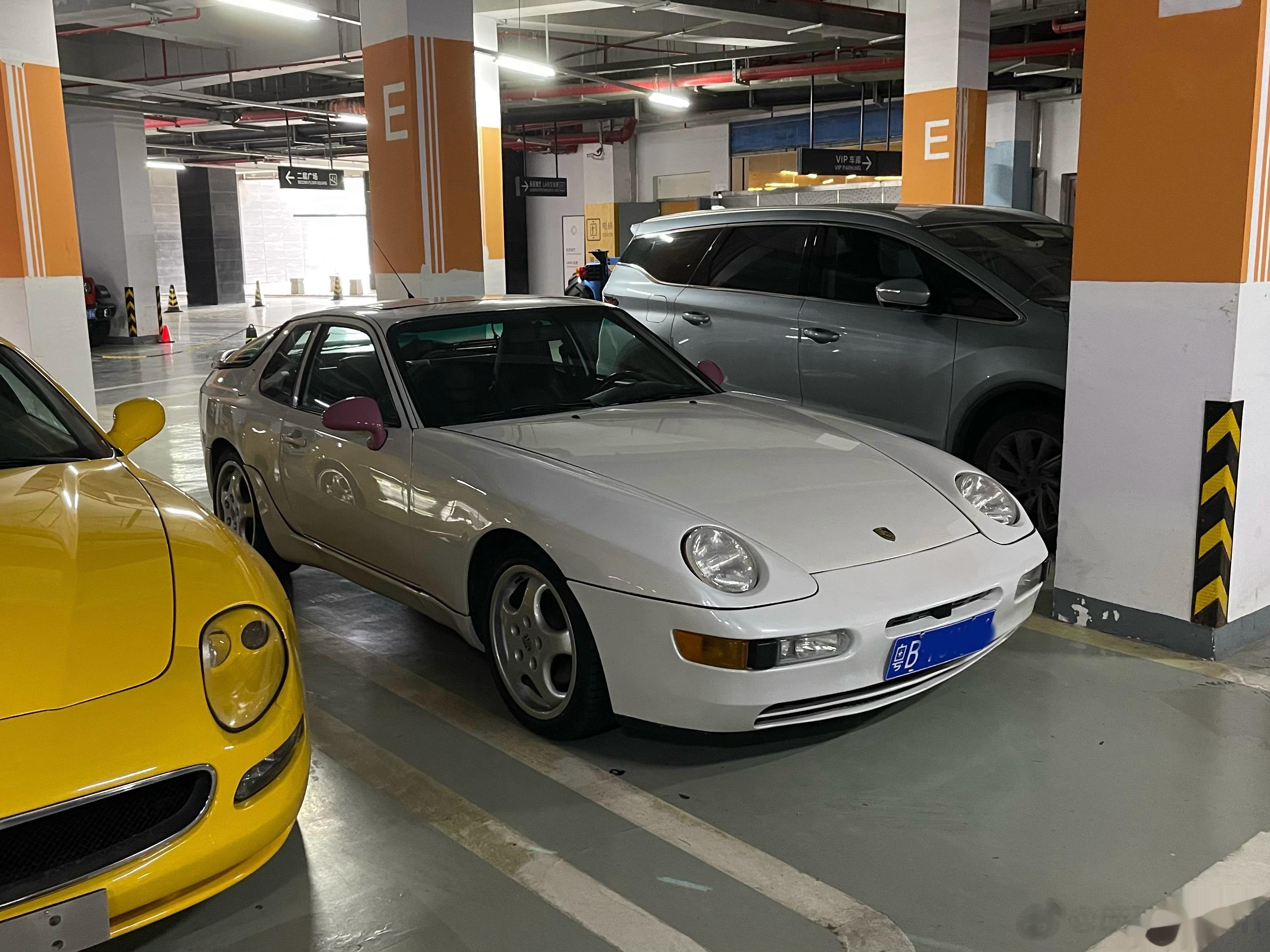 今天在停车场遇到的一些车，深圳牌968蛮惊喜的[爱你] ​​​