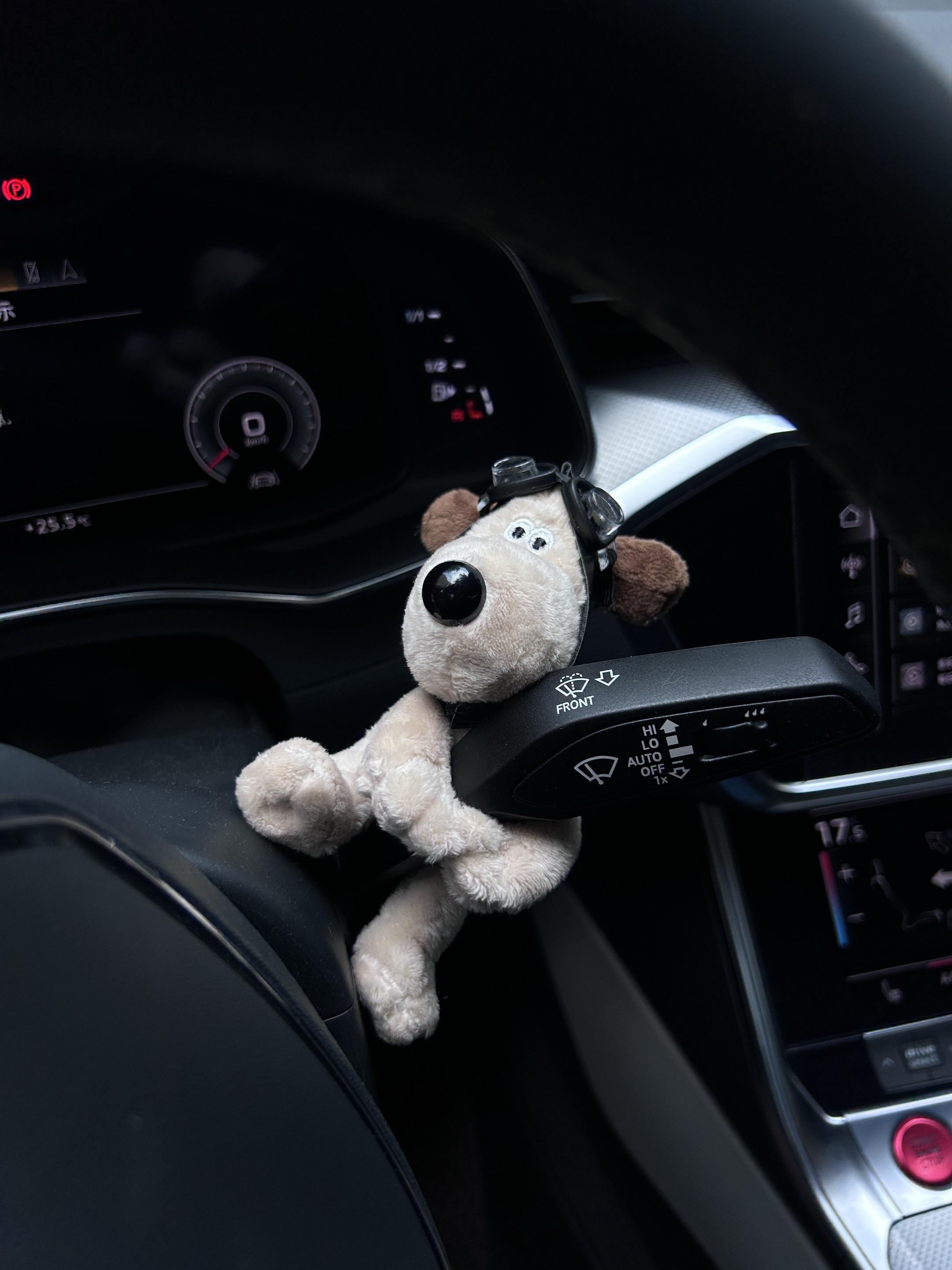 嘿嘿，眼里只有你的可爱小狗公仔，谁能拒绝呀!