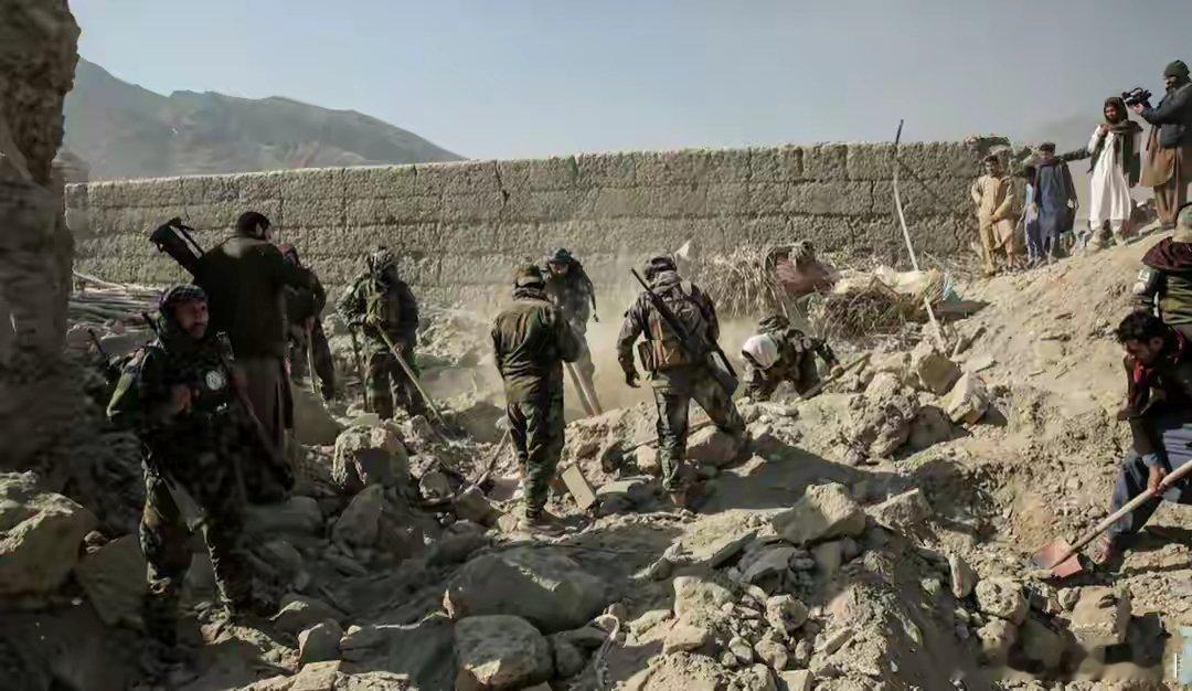 巴基斯坦忍无可忍，对阿富汗全面宣战，大批战机空袭塔利班巴基斯坦和阿富汗的边境冲突
