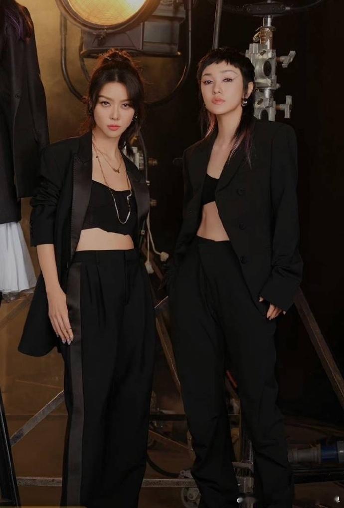 郭采洁薛凯琪放点粤语饭  郭采洁薛凯琪的互动如同璀璨星辰照亮粉丝的天空，这一顿粤