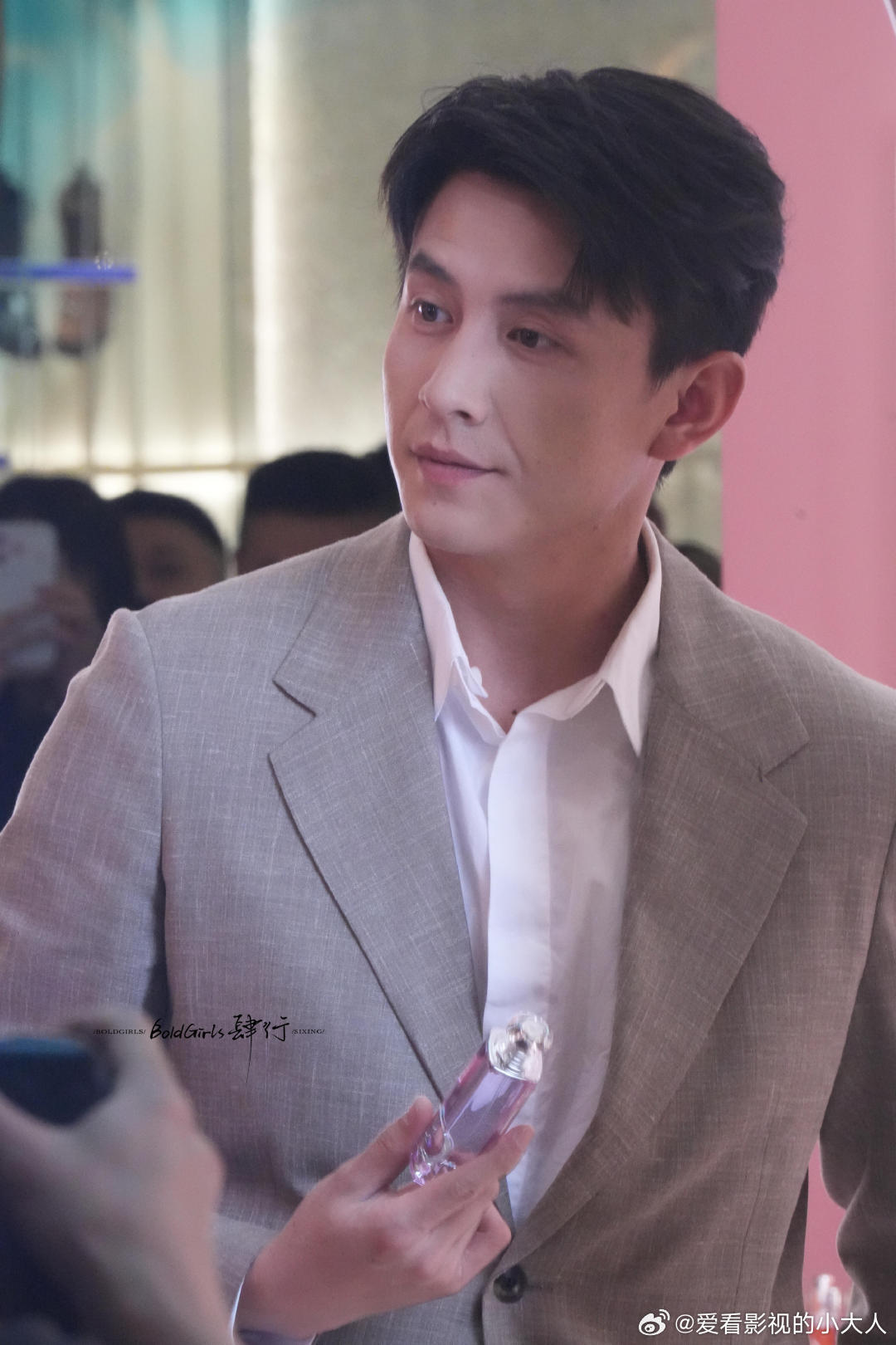 刘萧旭今天是帅气霸总刘萧旭生图 刘萧旭今天是帅气霸总，生图好帅啊 